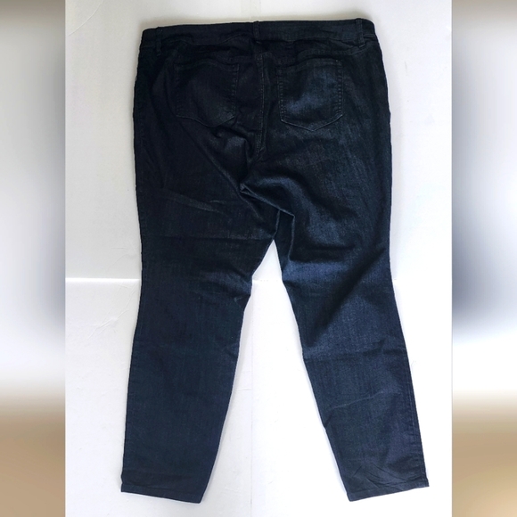 Torrid Denim Dark Blue Women's Plus Size Jeans Size 24R - Picture 3 of 5